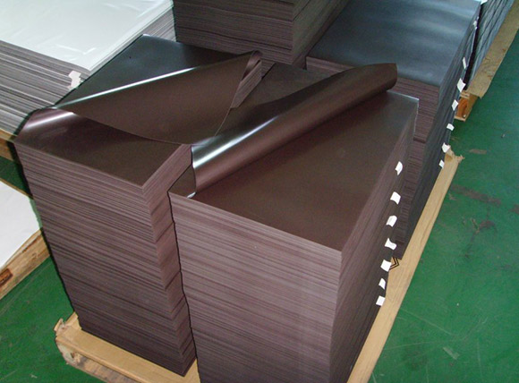 Non halogen magnetic sheet